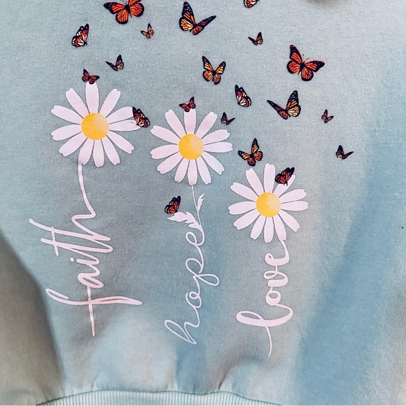 ❤️ $10 Flash Sale Faded Rose Daisy Print Cropped Hoodie - Picture 4 of 9
